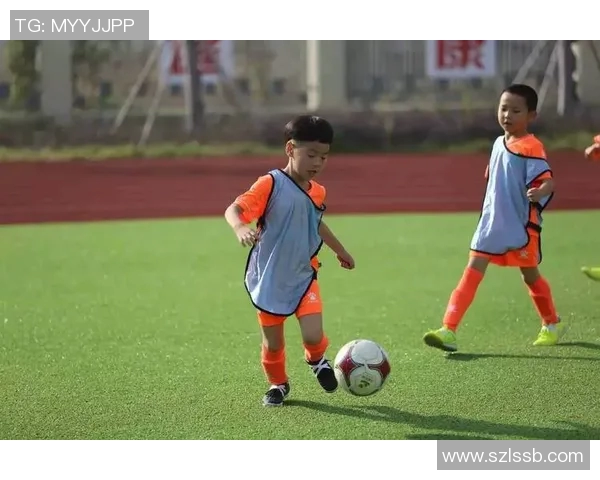 足球明星时尚风采解析服装搭配技巧与灵感分享