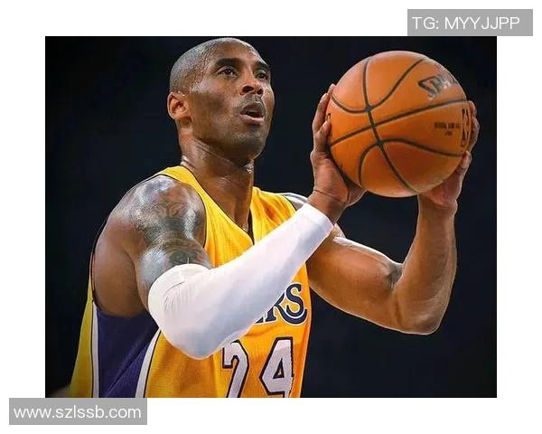 科比在足球场上的传奇表现与他篮球生涯的精彩对比